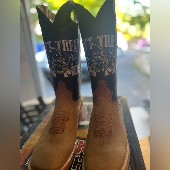 NIB Yee Yee Don’t Tread on Me limited edition cowboy boots - Picture 1 of 8